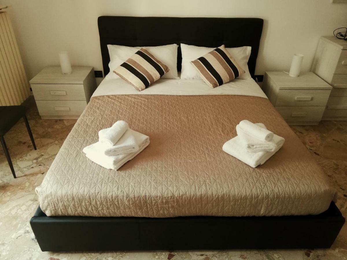 Rosita Rooms Lecce Eksteriør bilde